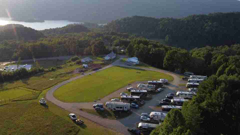 camping near elizabethton tn​